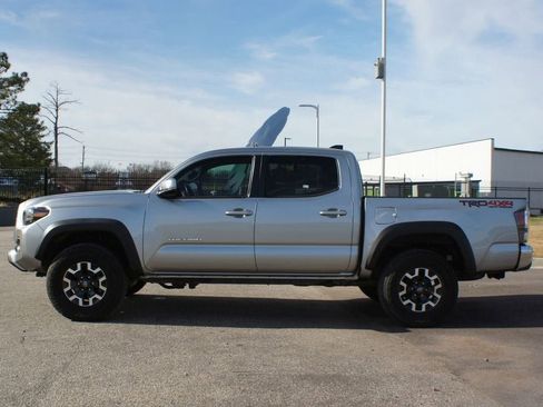 Used 2023 Toyota Tacoma TRD Off-Road image 12