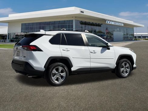 Used 2024 Toyota RAV4 XLE w/ Convenience Package FWD image 10