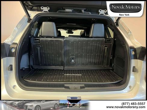 Used 2022 Toyota Highlander XSE image 12