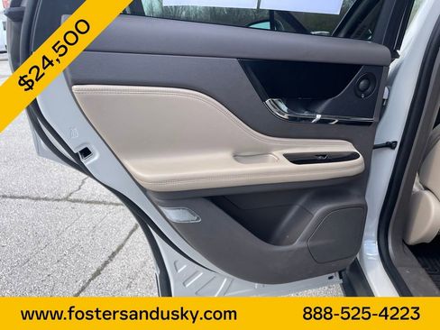 Used 2020 Lincoln Corsair Reserve w/ Equipment Group 201A image 16