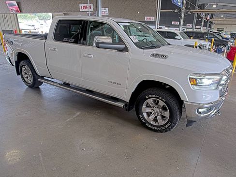 Used 2020 RAM 1500 Laramie AWD/4WD image 7