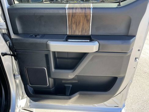 Used 2018 Ford F150 Lariat image 19