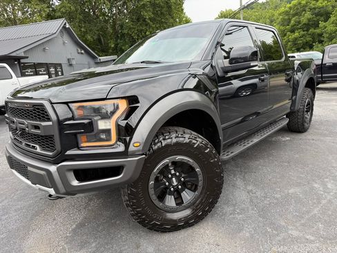Used 2017 Ford F150 Raptor w/ Equipment Group 802A Luxury AWD/4WD image 11