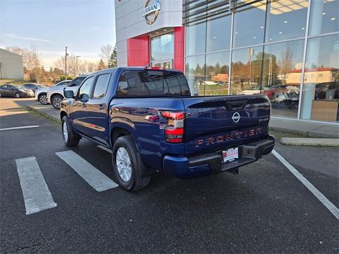 Used 2023 Nissan Frontier SV w/ SV Convenience Package image 9