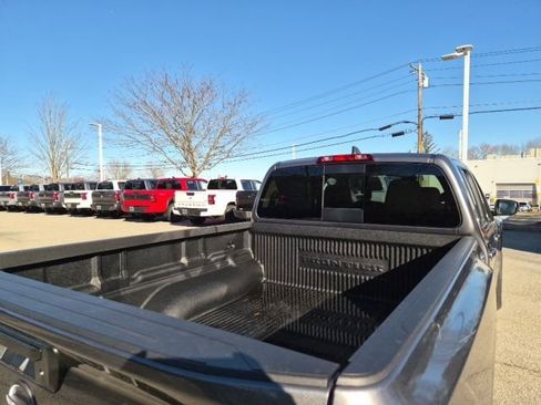 New 2026 Nissan Frontier SV w/ Tow Package image 10