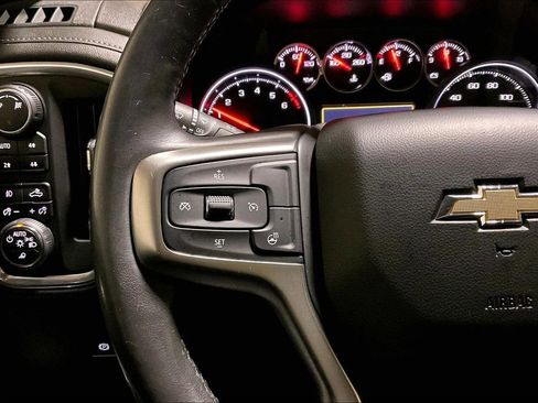 Used 2019 Chevrolet Silverado 1500 LTZ image 17