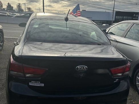 Used 2018 Kia Rio S image 2