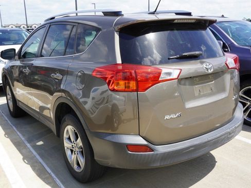 Used 2015 Toyota RAV4 XLE image 7