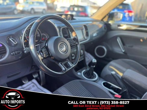 Used 2013 Volkswagen Beetle 2.0T image 11