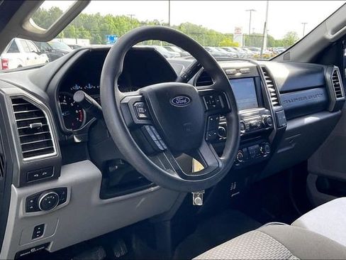Used 2017 Ford F250 XLT w/ XLT Value Package AWD/4WD image 14