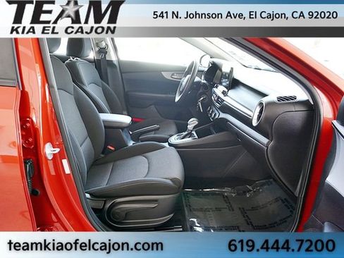 Used 2022 Kia Forte LXS w/ LXS Technology Package FWD image 11