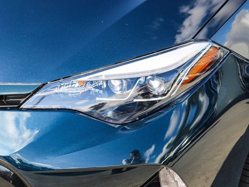 Used 2019 Toyota Corolla XSE w/ Carpet Mat Package (TMS) FWD image 5