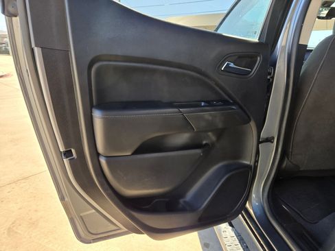 Used 2019 GMC Canyon SLE w/ Elevation Edition image 15