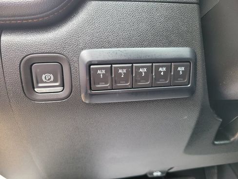 Used 2022 GMC Sierra 2500 AT4 AWD/4WD image 34
