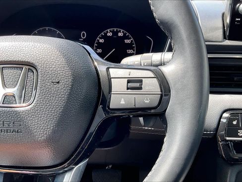 Used 2025 Honda Pilot EX-L image 19