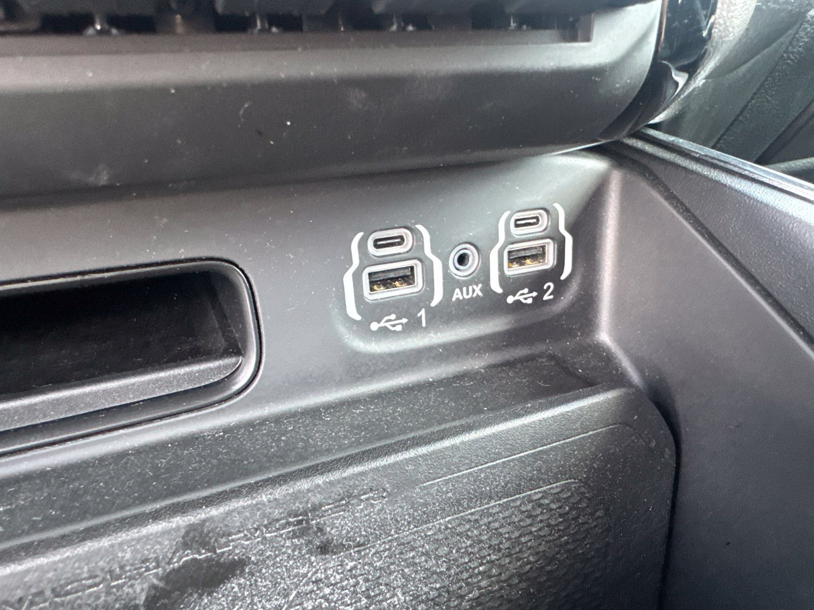 Used 2023 RAM 1500 Laramie AWD/4WD image 30