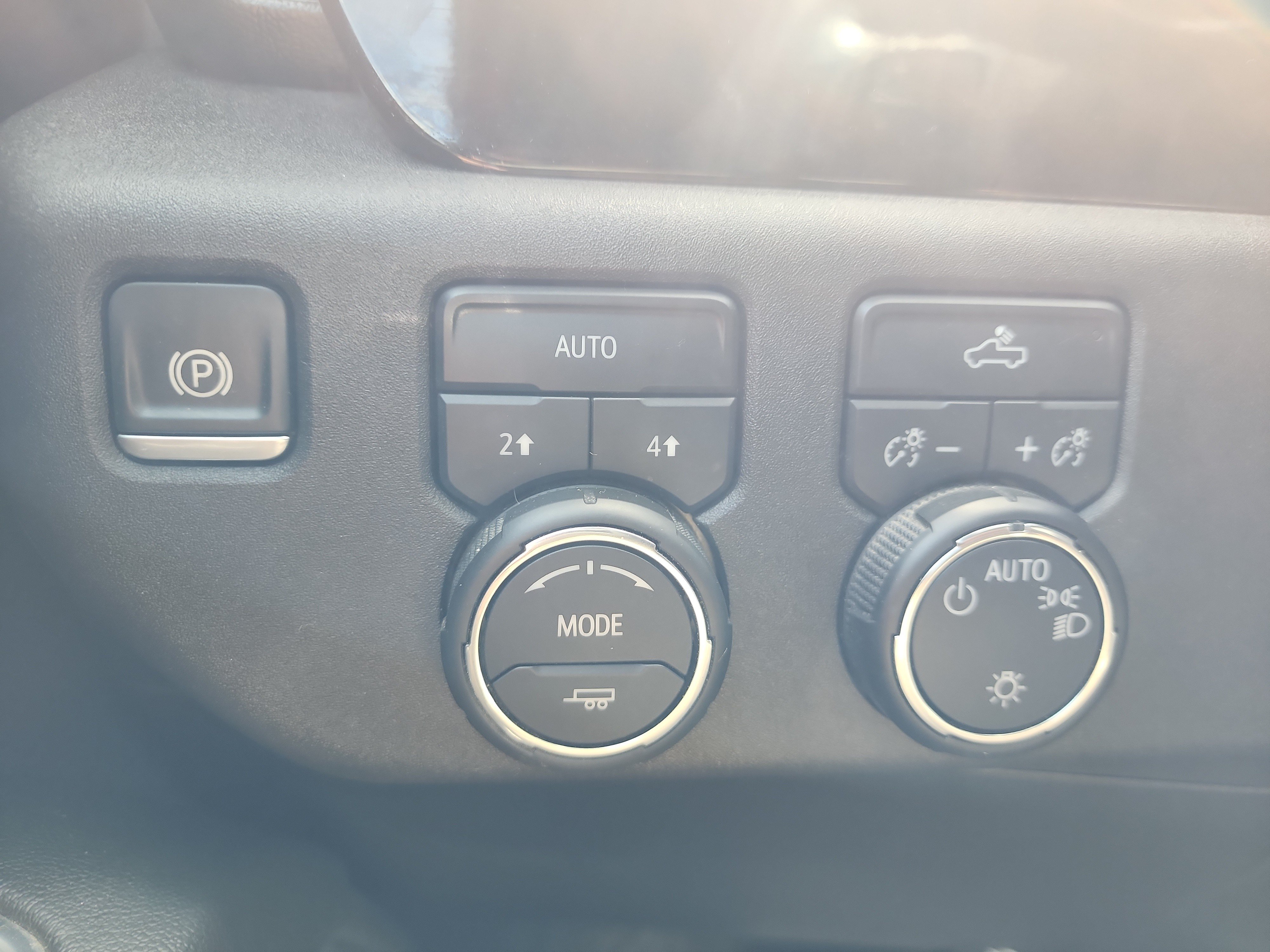 Certified 2024 Chevrolet Silverado 1500 LT AWD/4WD image 22
