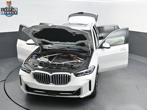 Certified 2024 BMW X5 xDrive50e w/ Executive Package AWD/4WD image 59