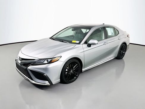 Used 2023 Toyota Camry XSE w/ Navigation Package FWD image 3