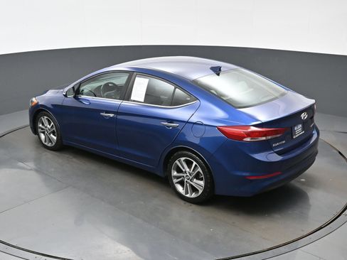 Used 2017 Hyundai Elantra Limited FWD image 33