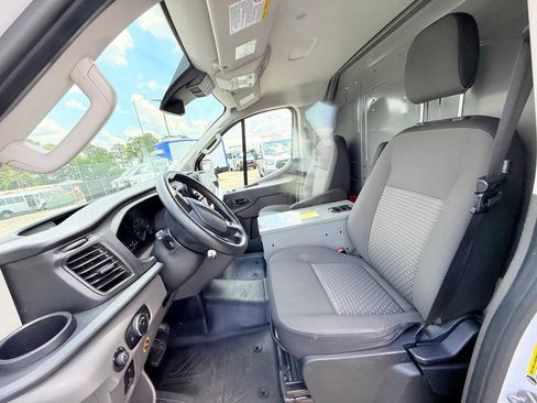 Used 2022 Ford Transit 350 Low Roof AWD image 13
