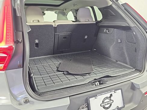 Certified 2026 Volvo XC40 B5 Plus AWD/4WD image 16