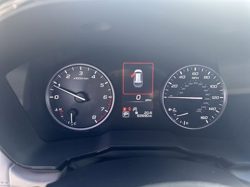 Used 2023 Subaru Outback Premium image 11