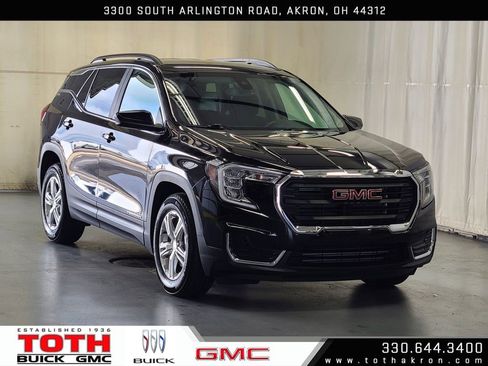 Certified 2022 GMC Terrain SLE w/ Driver Convenience Package image 1