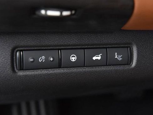 New 2026 Nissan Pathfinder Platinum image 12