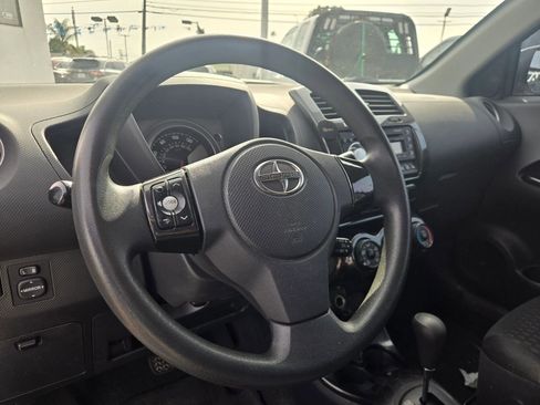 Used 2010 Scion xD image 11