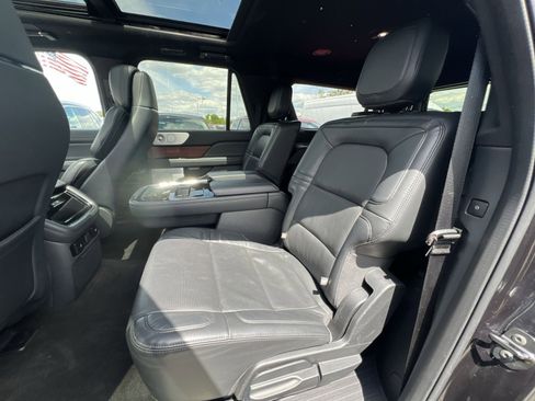 Used 2022 Lincoln Navigator L Reserve AWD/4WD image 33