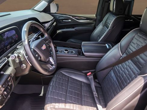 Certified 2023 Cadillac Escalade V AWD/4WD image 9
