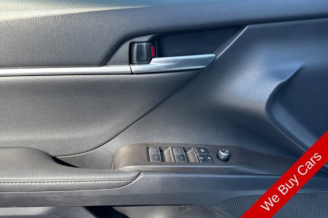Used 2023 Toyota Camry XSE FWD image 15