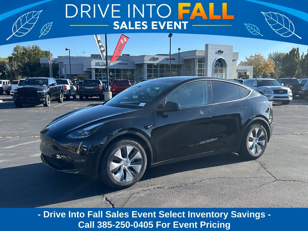 Used 2023 Tesla Model Y Long Range AWD/4WD image 1