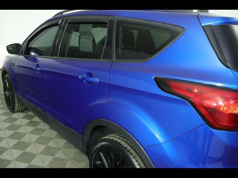 Used 2019 Ford Escape SE image 13