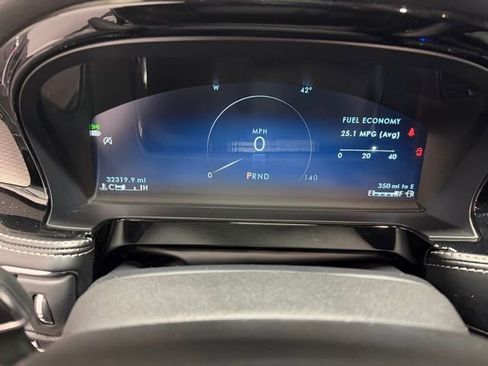 Used 2024 Lincoln Corsair Reserve image 25