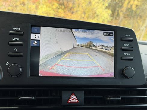 Certified 2025 Hyundai Elantra Sport image 7