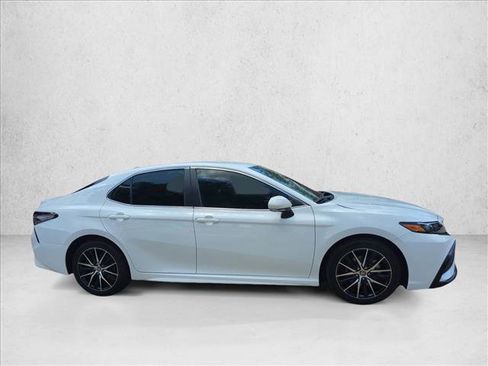 Certified 2024 Toyota Camry SE FWD image 4
