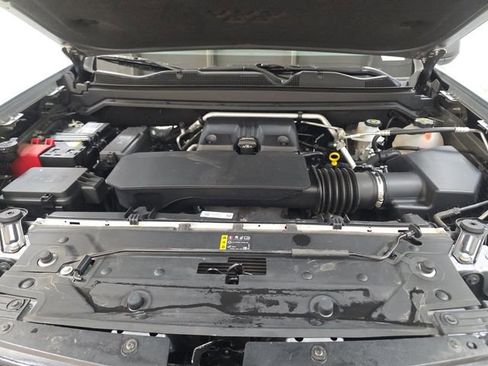 Used 2024 Chevrolet Colorado Trail Boss w/ Advanced Trailering Package AWD/4WD image 16