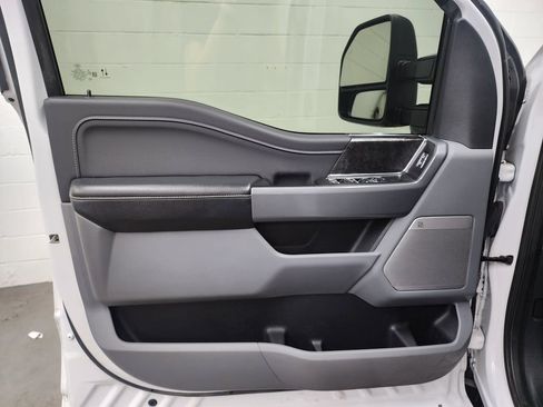 Used 2022 Ford F150 XLT w/ Equipment Group 302A High AWD/4WD image 9