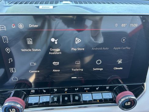 Used 2024 GMC Canyon AT4X image 33