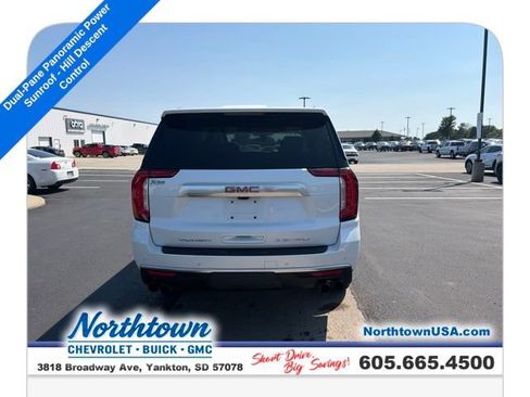 Used 2021 GMC Yukon XL Denali w/ Denali Premium Package AWD/4WD image 11