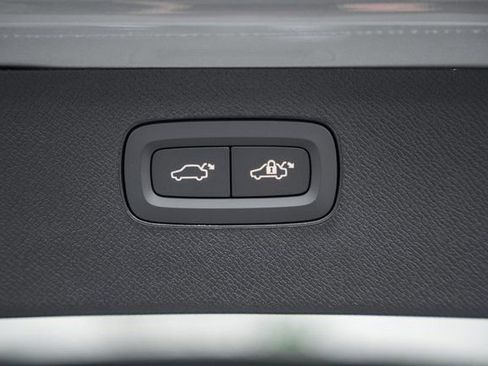 New 2026 Volvo XC90 B6 Plus w/ Protection Package Premier image 10