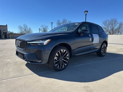 New 2026 Volvo XC60 B5 Ultra w/ Protection Package Premier image 3