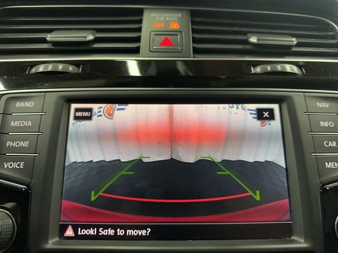 Used 2017 Volkswagen Golf SEL image 27