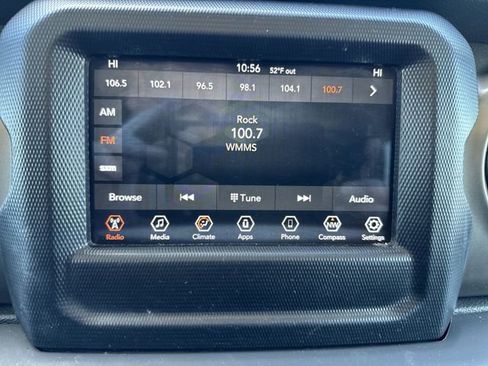 Used 2020 Jeep Wrangler Sport AWD/4WD image 14