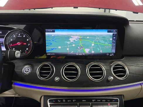 Used 2019 Mercedes-Benz E 300 image 11
