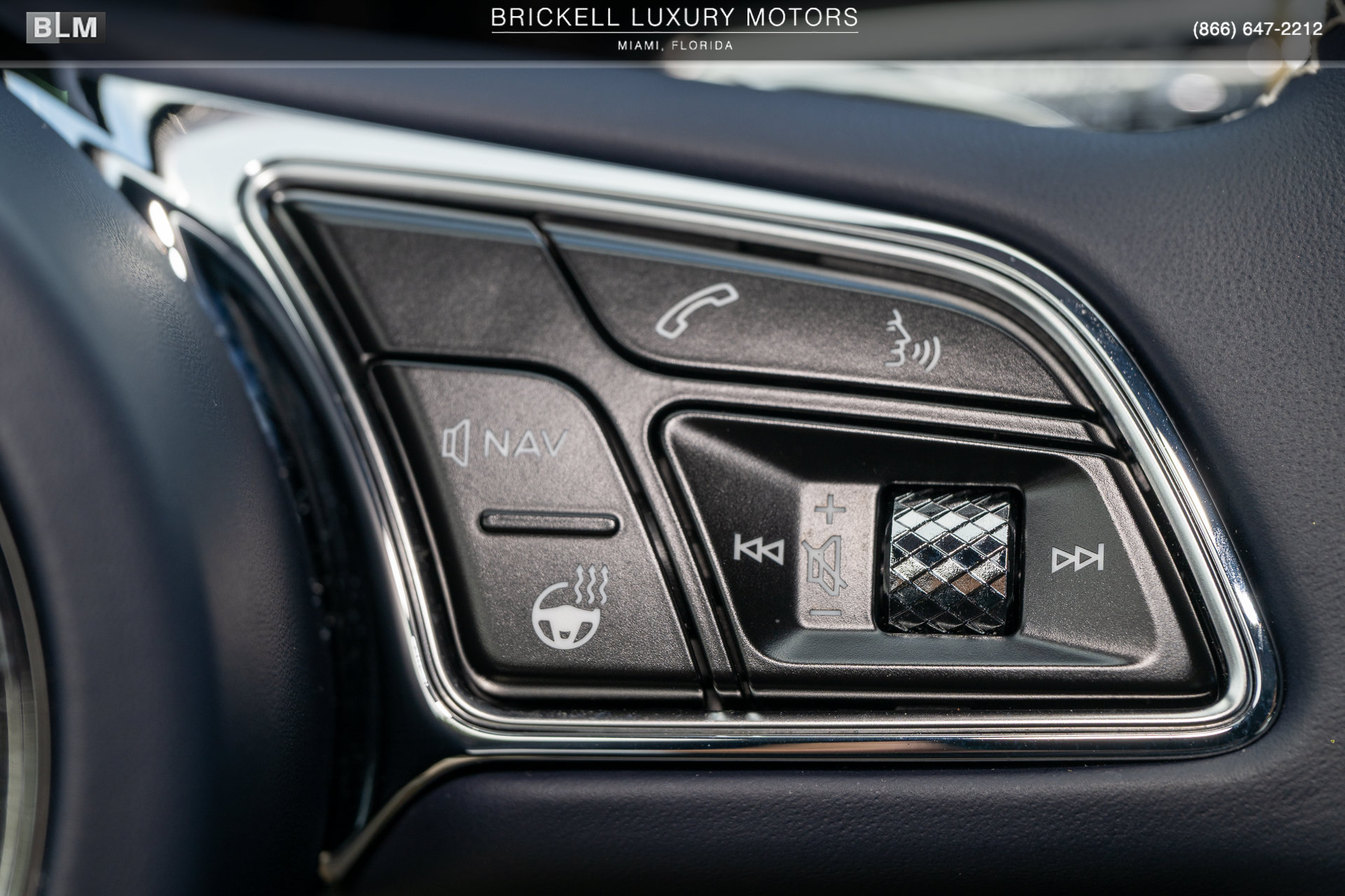 Used 2024 Bentley Flying Spur V8 AWD/4WD image 40