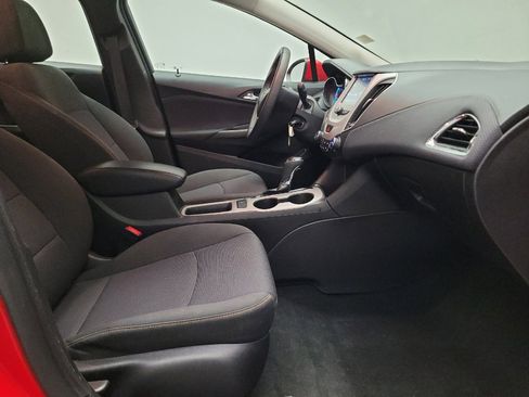 Used 2018 Chevrolet Cruze LS image 21