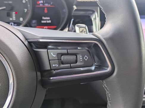 Used 2024 Porsche Macan AWD/4WD image 47